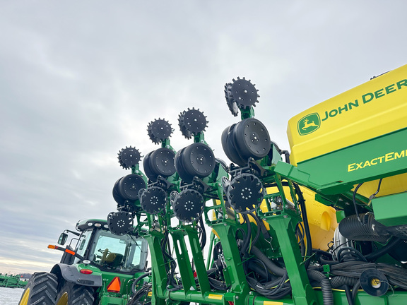2025 John Deere 1795 Planter