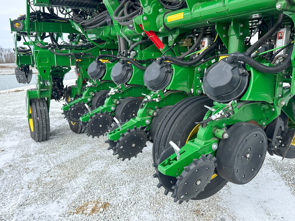 2025 John Deere 1795 Planter