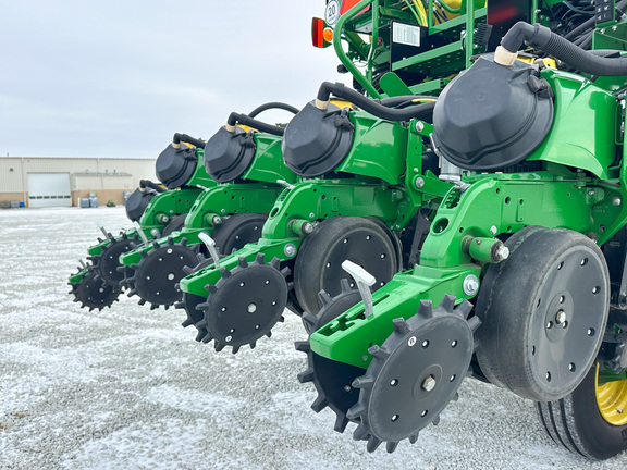 2025 John Deere 1795 Planter