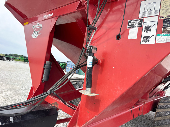 2010 J&M 1326-22S Grain Cart