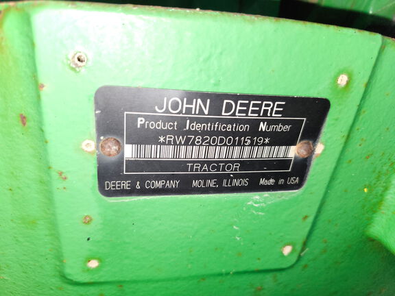 2004 John Deere 7820 Tractor
