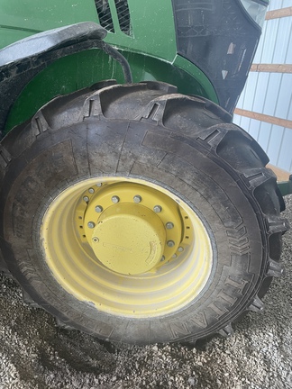 2013 John Deere 7200R Tractor