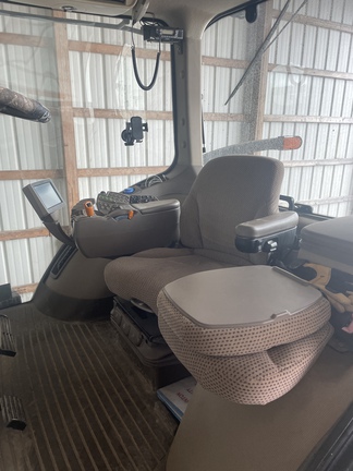 2013 John Deere 7200R Tractor