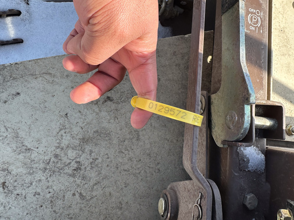 2016 Grasshopper 125 Mower/Zero Turn