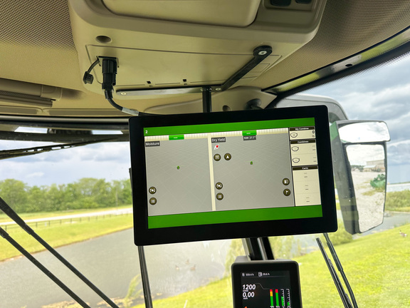 2025 John Deere S7 800 Combine