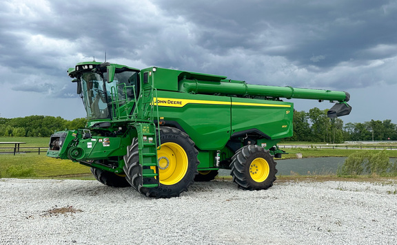 2025 John Deere S7 800 Combine