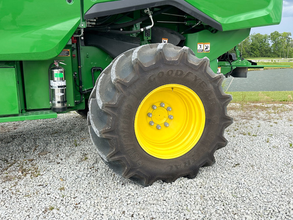 2025 John Deere S7 800 Combine
