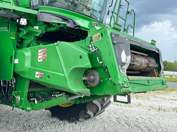 2025 John Deere S7 800 Combine