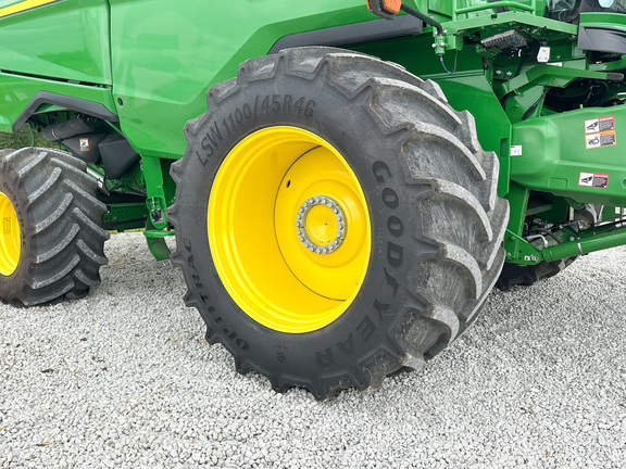 2025 John Deere S7 800 Combine