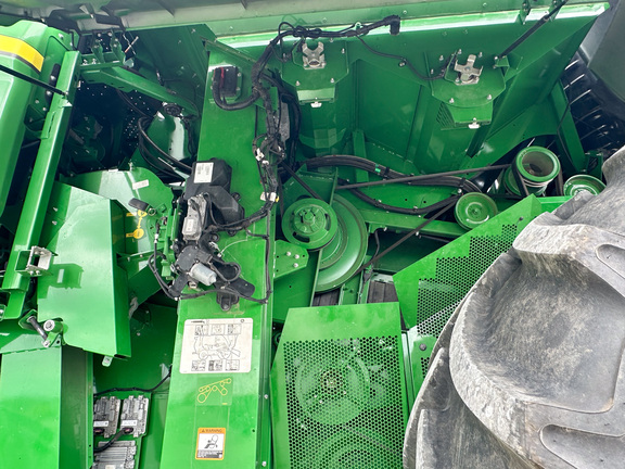 2025 John Deere S7 800 Combine