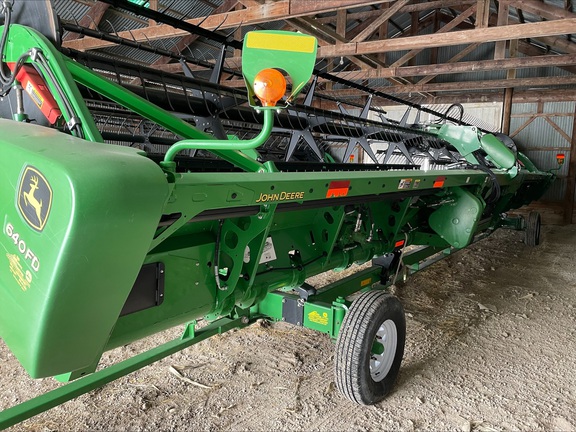 2015 John Deere 640FD Header Combine