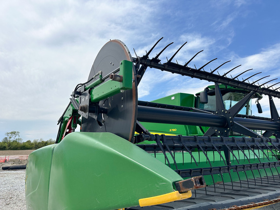 2015 John Deere 640FD Header Combine