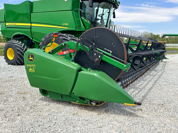 2015 John Deere 640FD Header Combine