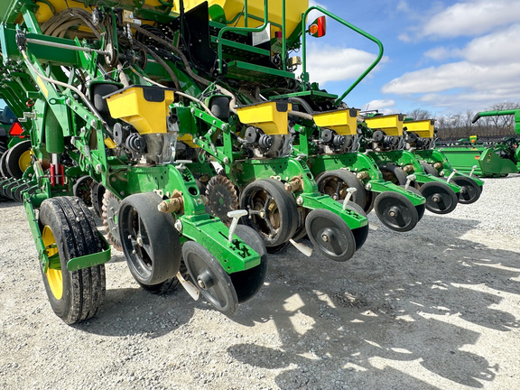 2023 John Deere 1795 Planter