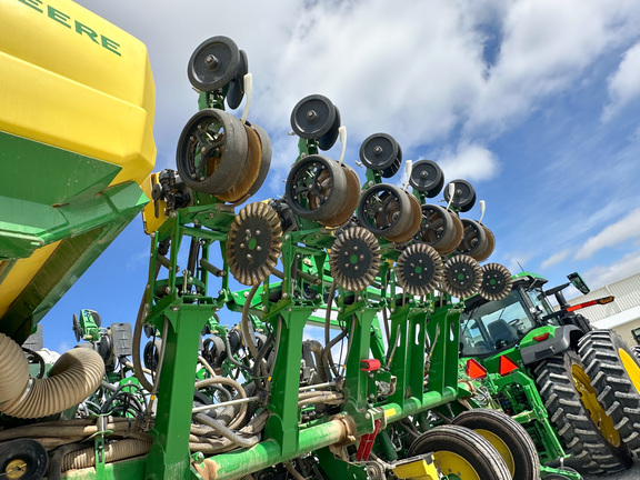 2023 John Deere 1795 Planter