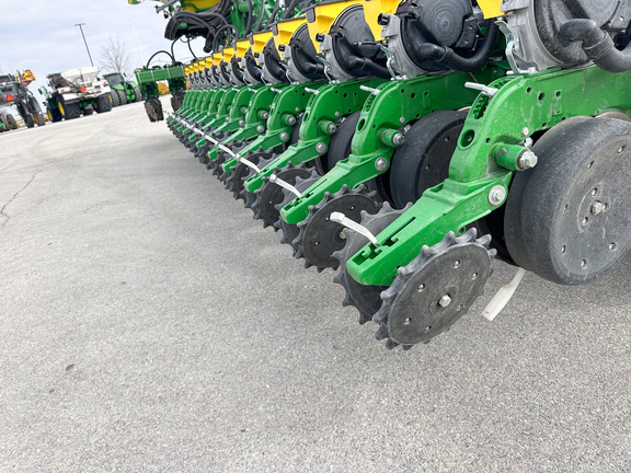 2022 John Deere DB60 Planter