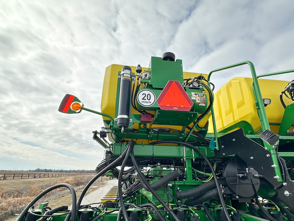 2022 John Deere DB60 Planter