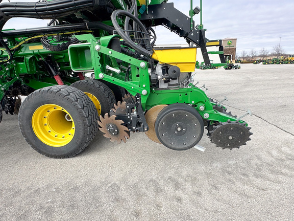 2022 John Deere DB60 Planter