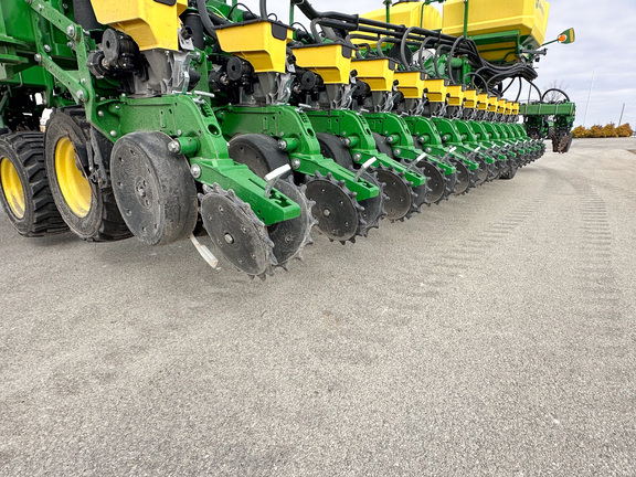 2022 John Deere DB60 Planter