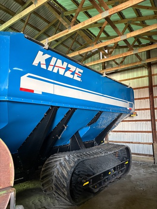 2014 Kinze 1100 Grain Cart