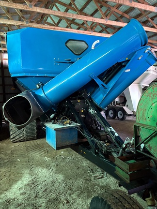 2014 Kinze 1100 Grain Cart