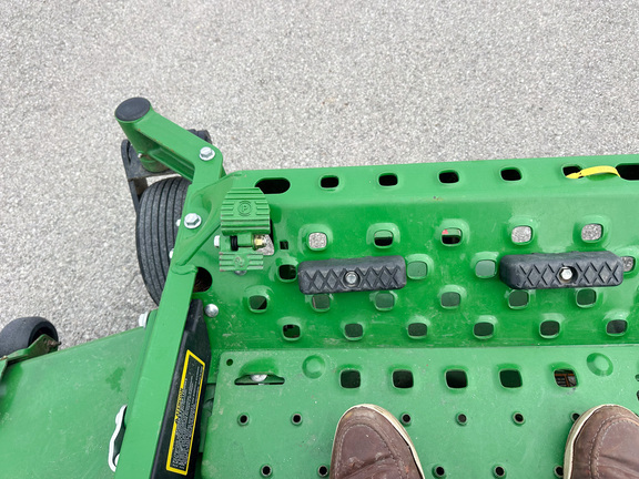 2023 John Deere Z970R Mower/Zero Turn