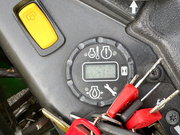 2023 John Deere Z970R Mower/Zero Turn