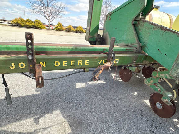 1985 John Deere 7000 Planter