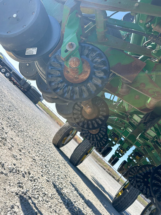 2008 John Deere 1790 Planter