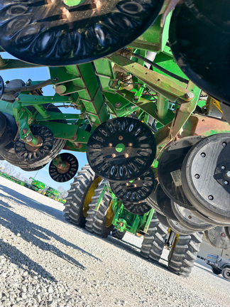 2008 John Deere 1790 Planter