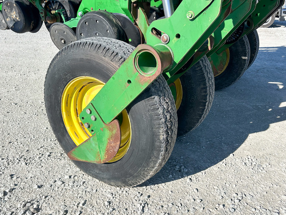2008 John Deere 1790 Planter