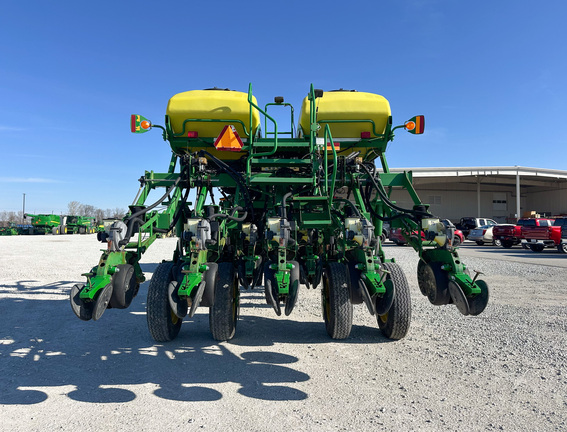 2008 John Deere 1790 Planter