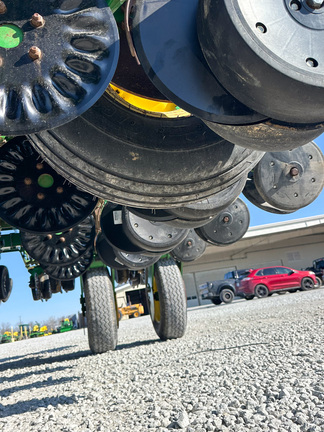 2008 John Deere 1790 Planter