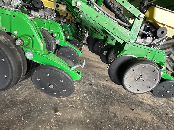 2015 John Deere 1795 Planter