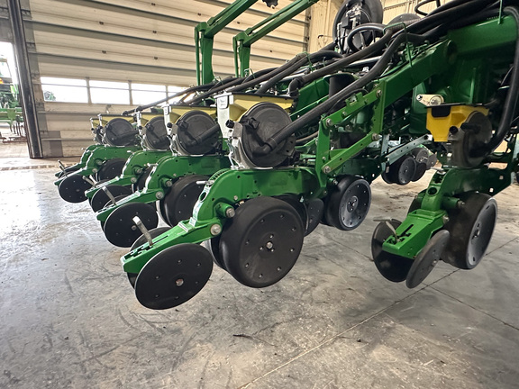 2015 John Deere 1795 Planter