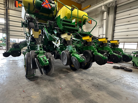 2015 John Deere 1795 Planter