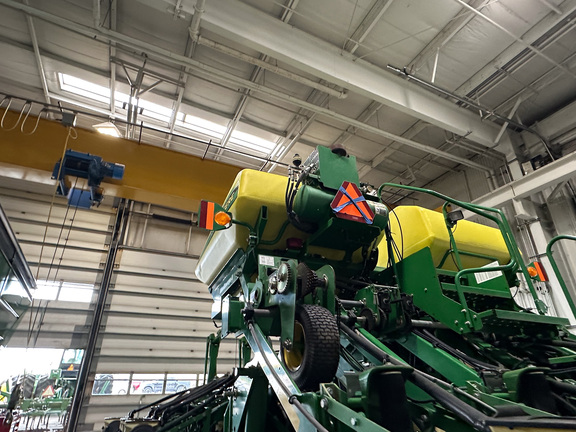 2015 John Deere 1795 Planter