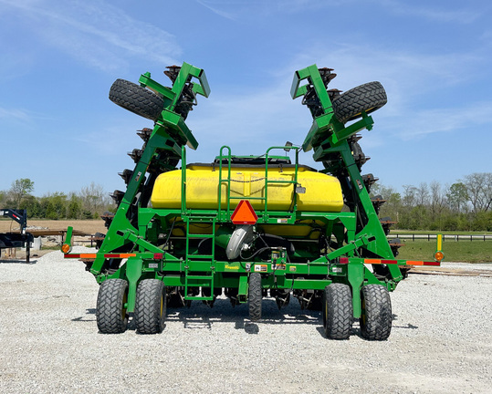 2009 John Deere 1990 Air Seeder