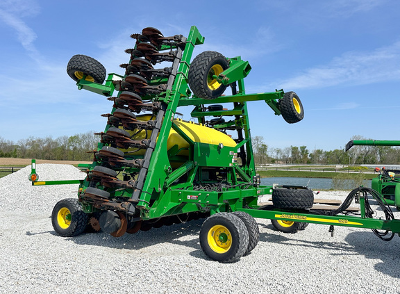 2009 John Deere 1990 Air Seeder