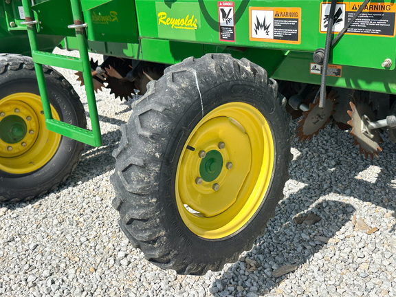 2009 John Deere 1990 Air Seeder