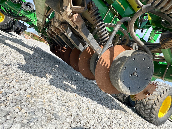 2009 John Deere 1990 Air Seeder