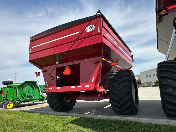 J&M 875-18 Grain Cart