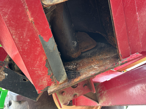 J&M 875-18 Grain Cart