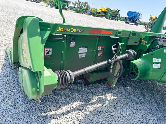 2013 John Deere 608C Header Corn Head