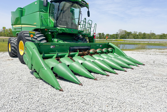 2013 John Deere 608C Header Corn Head