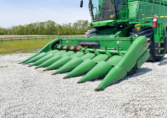 2013 John Deere 608C Header Corn Head