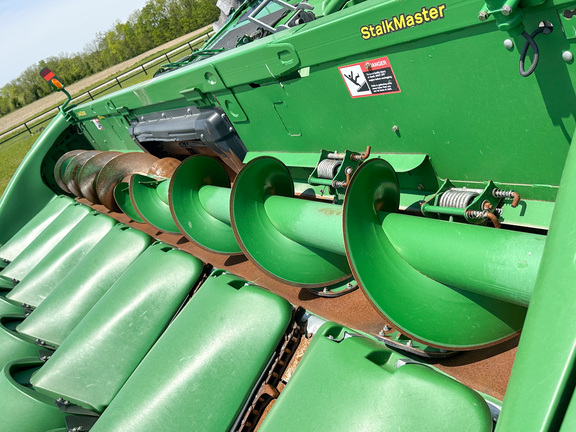 2013 John Deere 608C Header Corn Head