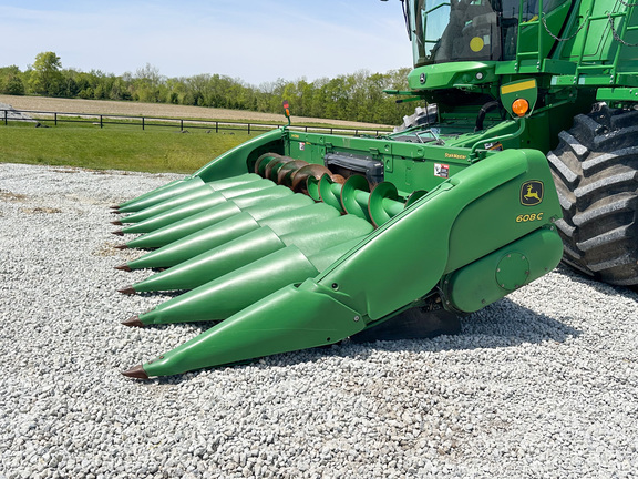 2013 John Deere 608C Header Corn Head