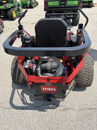 2024 Toro 2000 Mower/Zero Turn