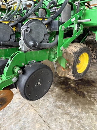 2011 John Deere DB60 Planter